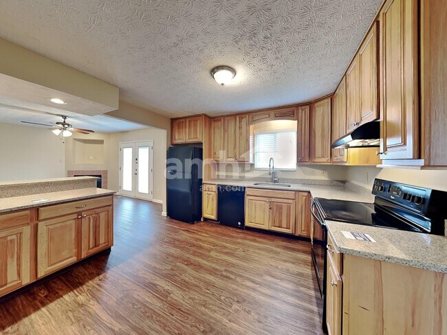 Foto del edificio - 3559 High Creek Dr
