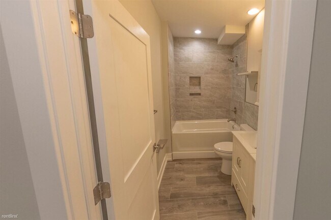 Building Photo - 4 br, 3 bath House - 3828 BARING ST Unit 101