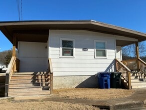 Building Photo - 1908 S Watkins St