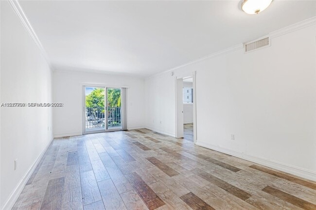 Foto del edificio - 1674 Bay Rd