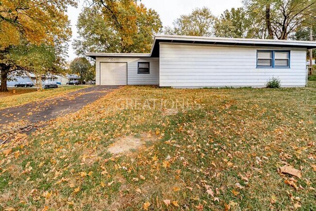 Building Photo - 3934 Madeline Dr