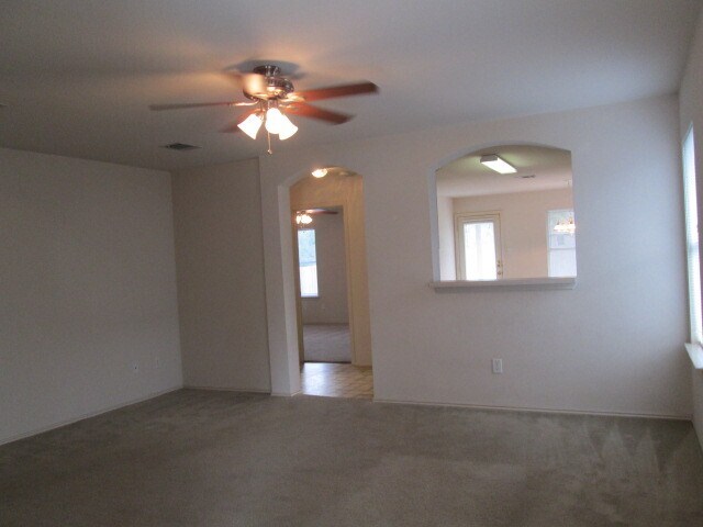 Building Photo - 1212 Sleepy Time Trl 78660 | 3 Beed 2.5 Bath 1 Car garage $1850