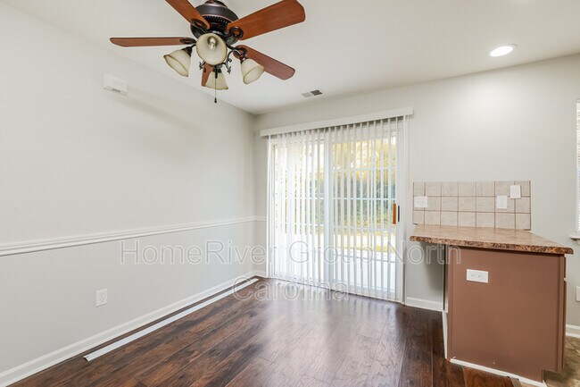 Foto del edificio - 3140 Kensington Pl