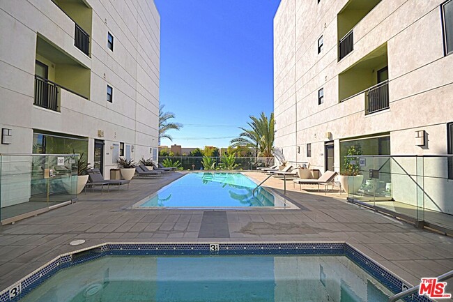 Foto del edificio - 1234 Wilshire Blvd