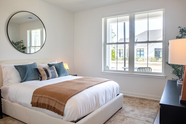 Building Photo - Livana Colts Neck