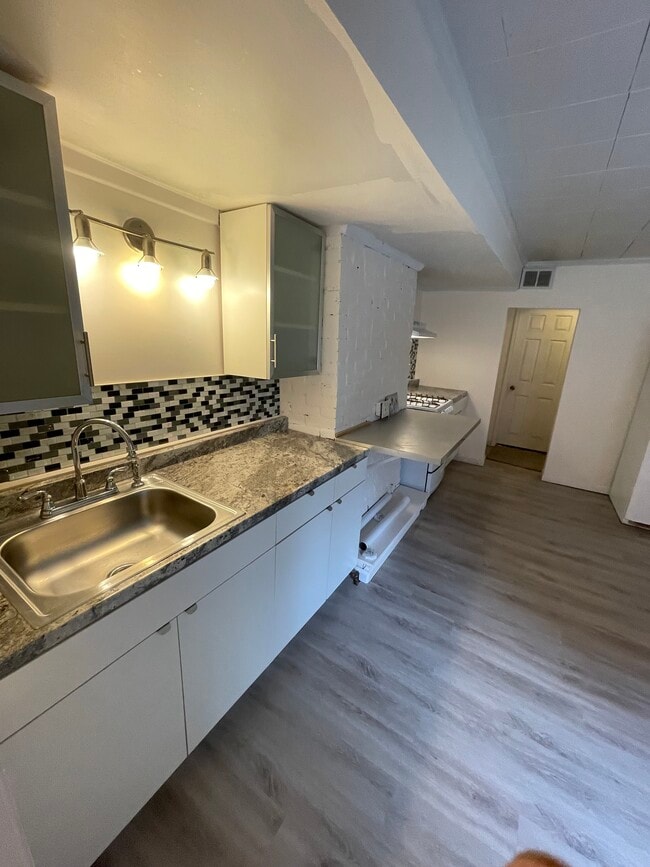 Foto del edificio - 2516 Josephine St