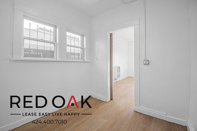 Foto del edificio - 1026 W 22nd St