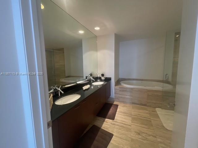 Foto del edificio - 16001 Collins Ave