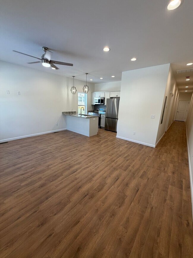 Foto del edificio - 3 Bedroom | 2 Bathroom | 1 Car Garage | Duplex | Springfield MO!