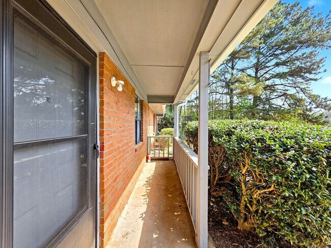 Foto del edificio - Tibbitts Drive Duplex