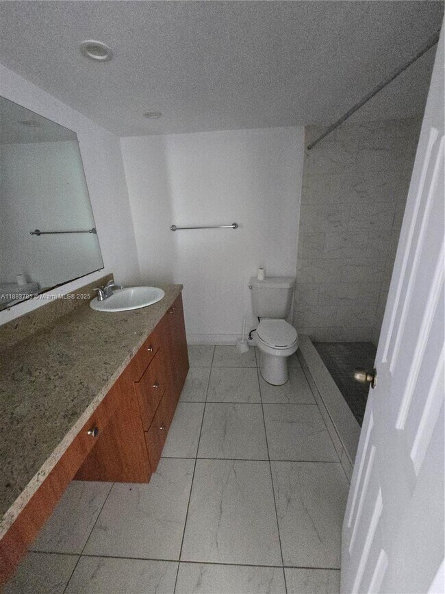 Building Photo - 7660 SW 82nd St