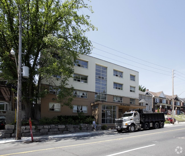 Building Photo - Beach Suites