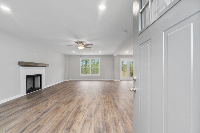 Building Photo - 1162 Old Charlotte Trace