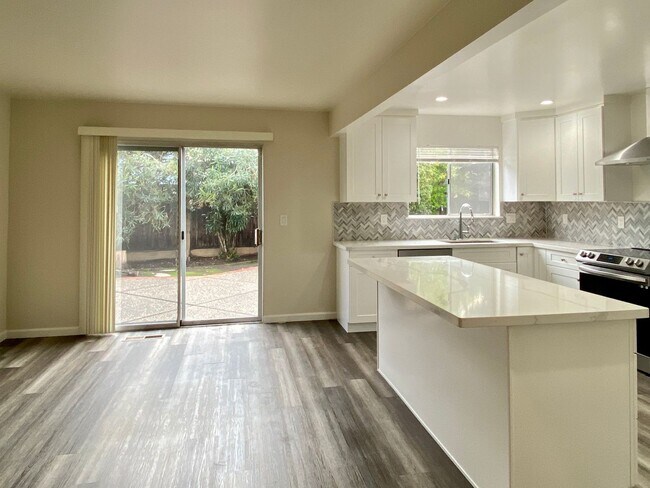 Building Photo - Spacious and remodeled 4 Bedroom, 2.5 Bath...