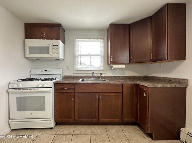 Foto del edificio - 321 Hawthorne Ave