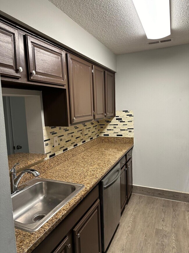 New cabinets, serving station over sink - 505 Ravens Crest Dr