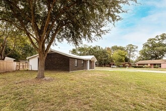 Building Photo - 4703 Bronfair Ave