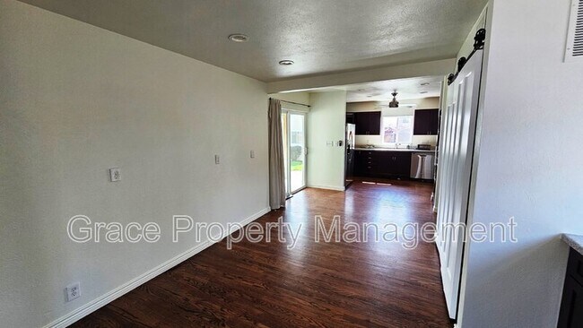 Foto del edificio - 5080 N. Bryant St.