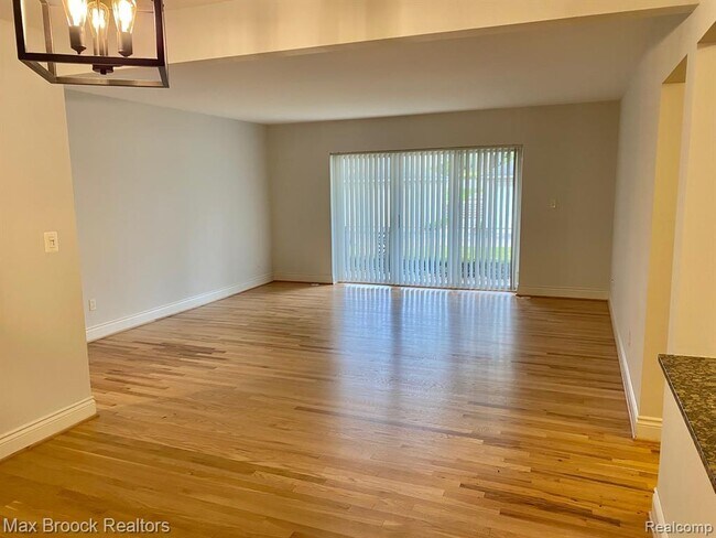 Foto del edificio - 1115 N Old Woodward Ave