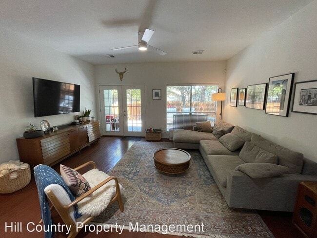 Building Photo - 3 br, 2 bath House - 2220 Amur Drive