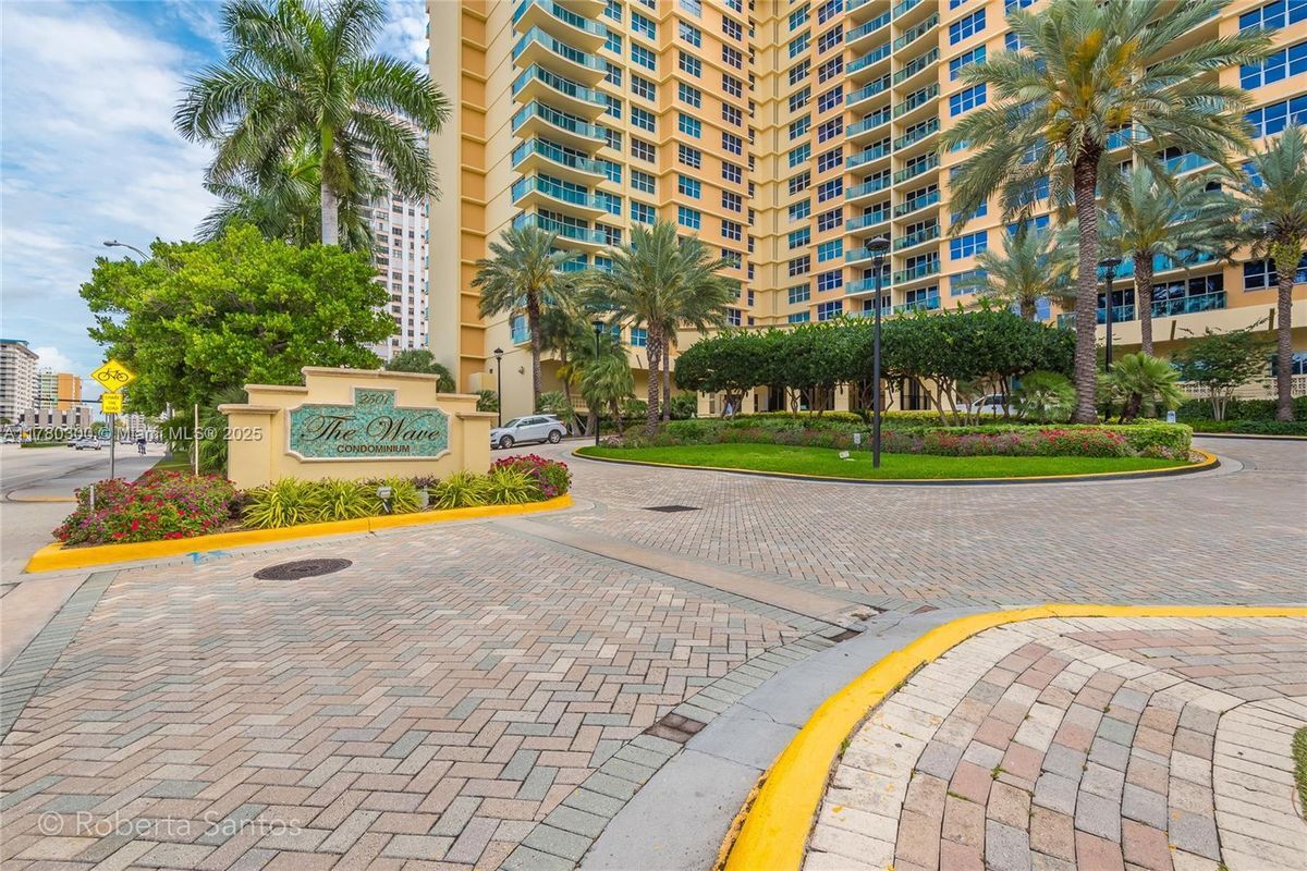 Foto principal - 2501 S Ocean Dr