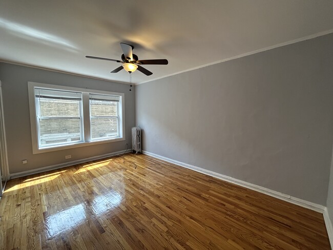 Foto del edificio - 6956 N Ashland Ave