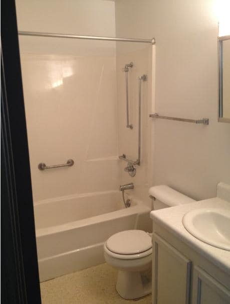  - 107-308 E North St