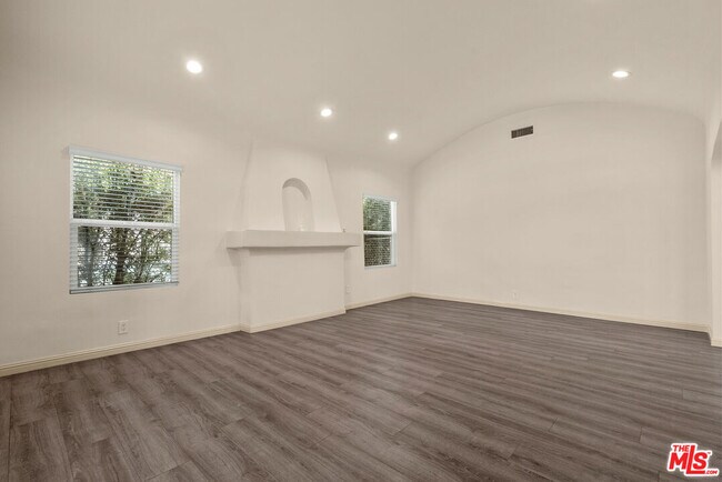 Foto del edificio - 4417 W 29th St