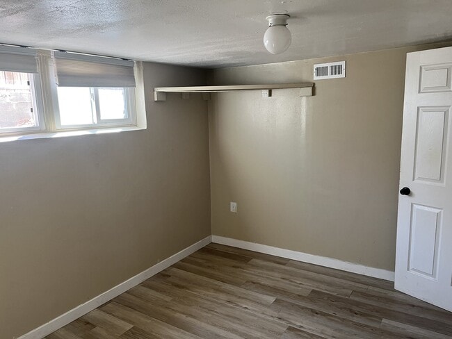 Photo - 1633 S Julian Way House