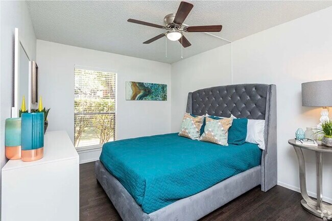 Foto del edificio - 2170 Thousand Oaks Dr