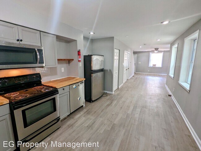 Building Photo - 3 br, 1.5 bath House - 5146 Wyalusing St.