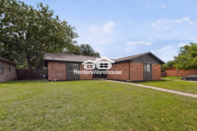 Building Photo - 7400 Echo Hill Dr