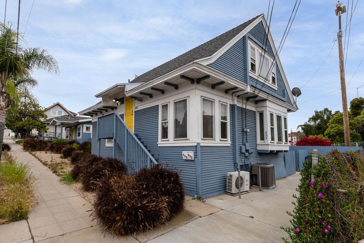 Primary Photo - 531-535 W Juniper Street
