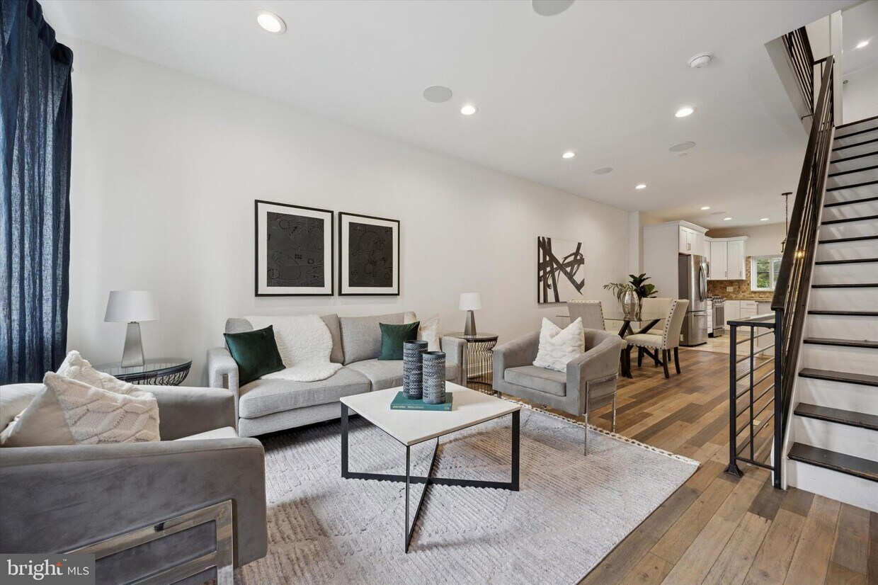 Foto principal - 2713 Latona St