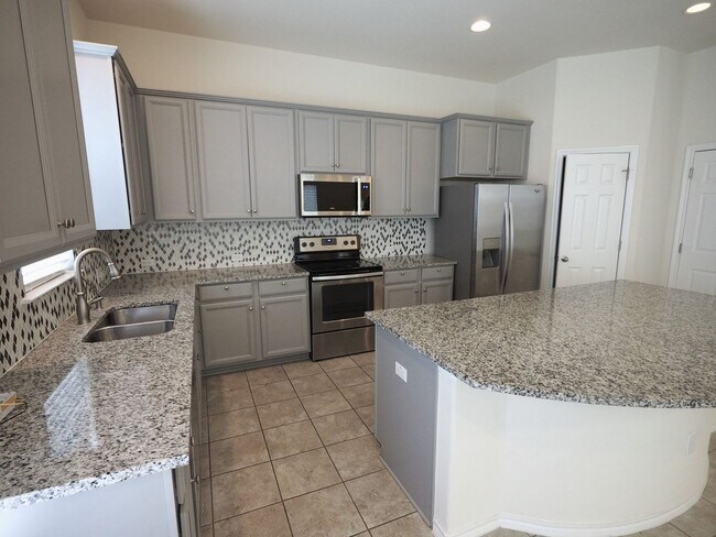 Building Photo - Amazing Round Rock Townhouse!