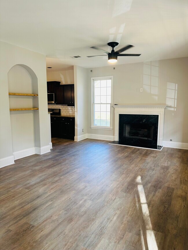 Foto del edificio - 114 Johnson Rd NW