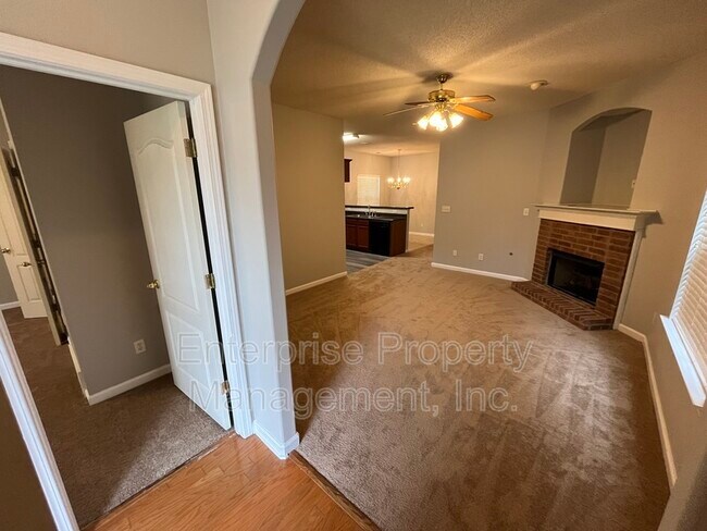 Building Photo - 10178 Sterling Ridge Dr
