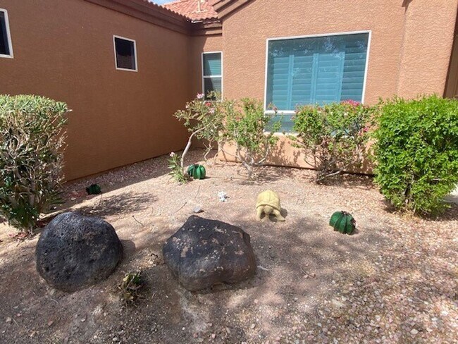 Building Photo - Luxury Furnished 3BR POOL Fox Creek-Bullhead Parkway