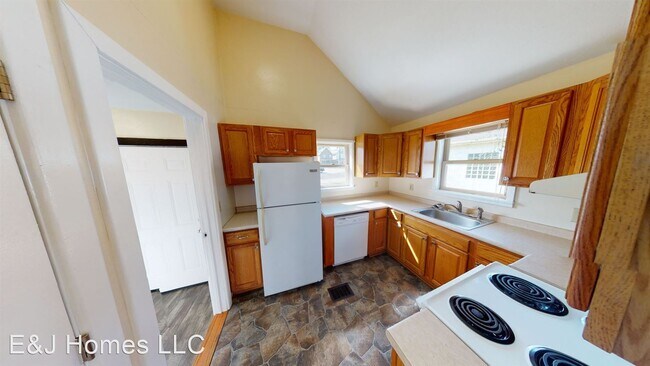 Building Photo - 2 br, 1 bath House - 2703 Wilson Street