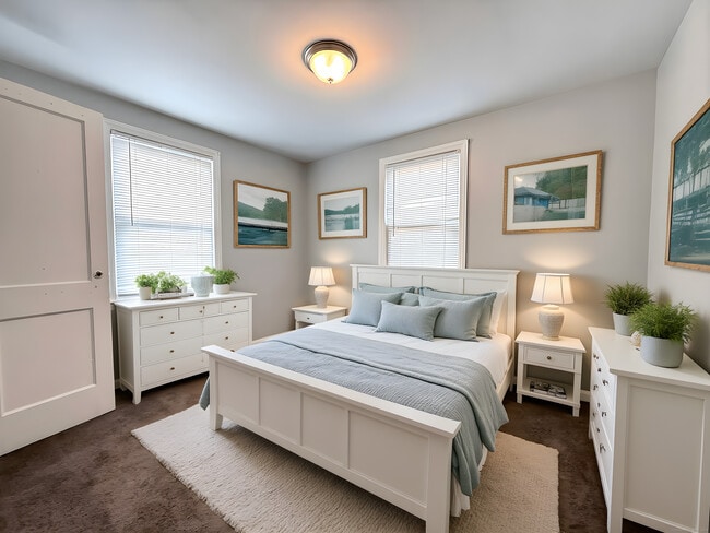 Building Photo - 211 Spencer St