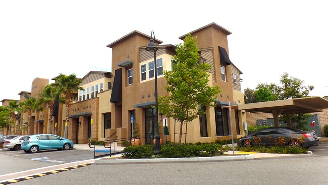 Foto del edificio - 5057 Waterview Way