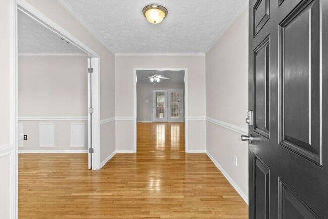 Building Photo - 3 Bedroom • 2.5 Bath Ranch + Bonus Room