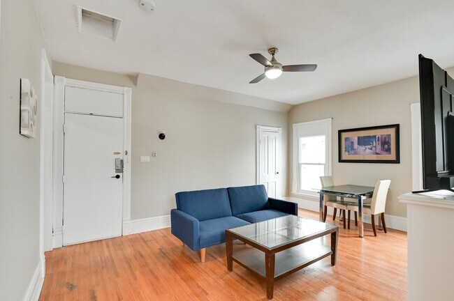 Photo du bâtiment - 1 Bed / 1 Bath – All-Inclusive Apartment in London, ON – $1,275/month