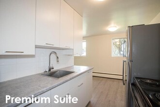 Building Photo - Meadowcrest Apartments