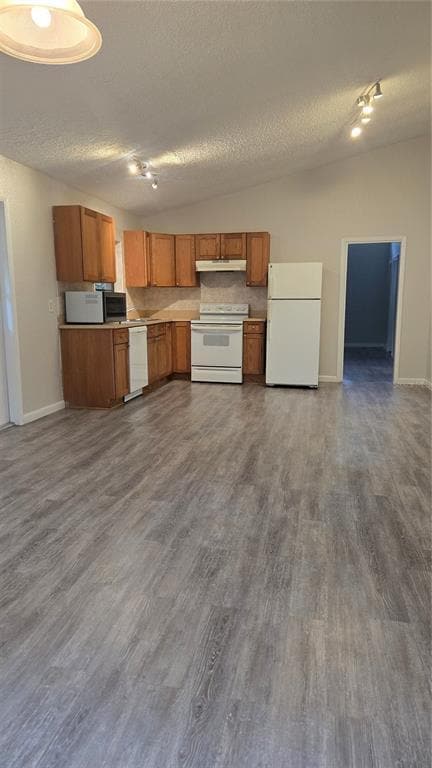Building Photo - 816 W 127th Ave