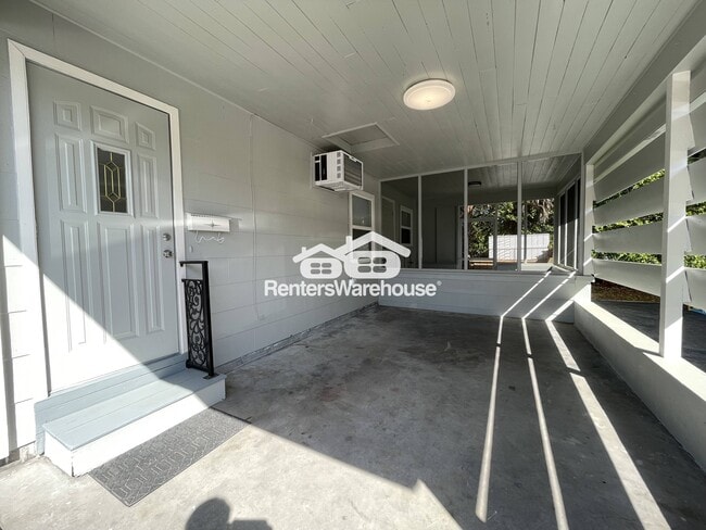 Building Photo - 310 S Arcturas Ave