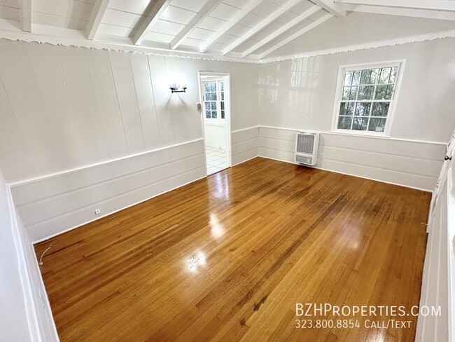 Foto del edificio - Serene WeHo Oasis - Your Perfect 1-Bedroom...