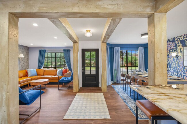 Foto del edificio - 8922 Hetherington Dr