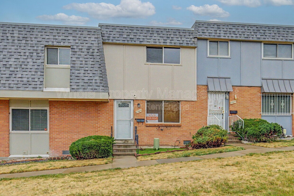 Photo - 8705 Santa Fe Drive