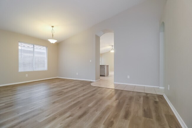 Building Photo - 8872 N 114Th Avenue